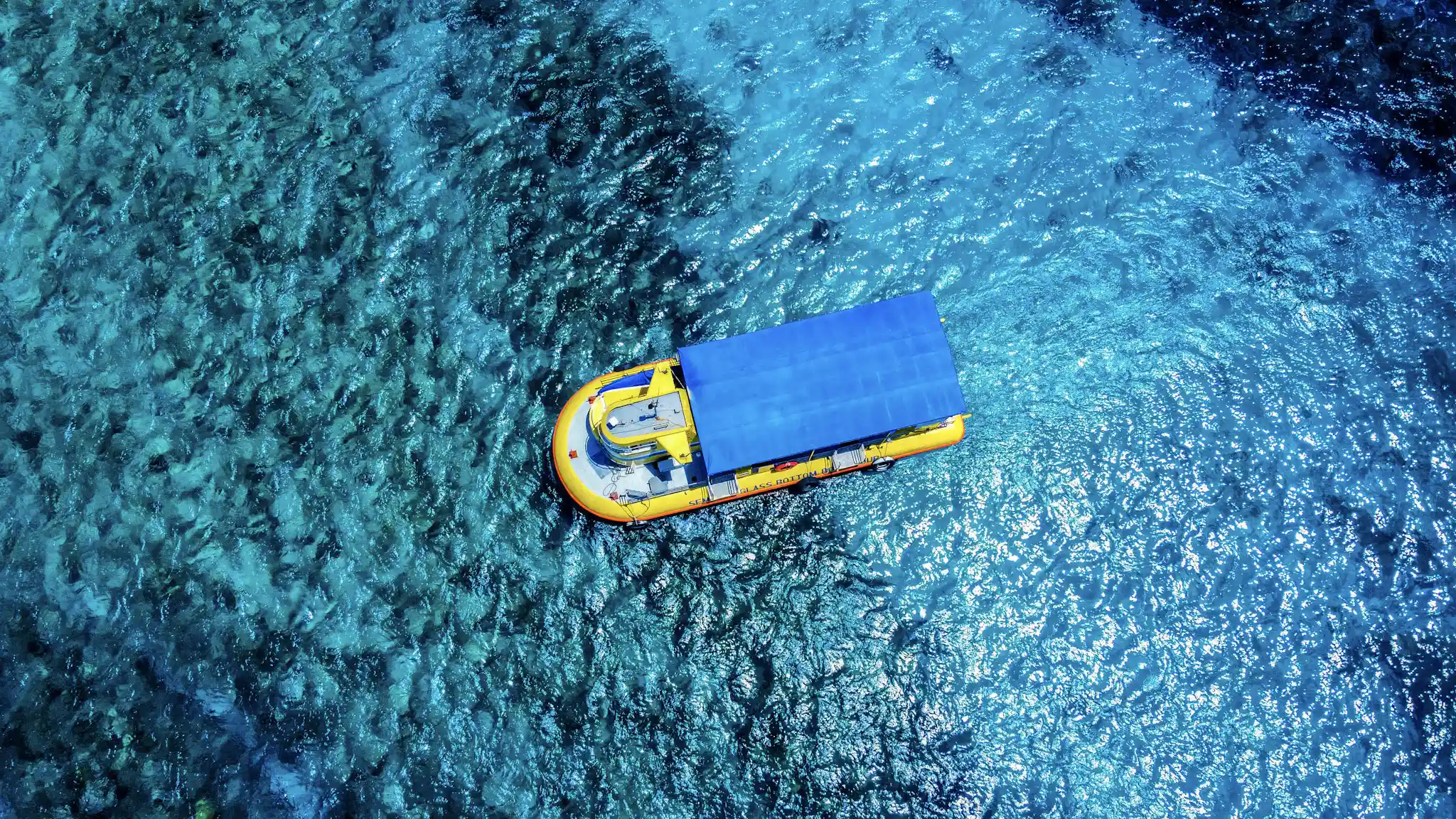 Glass bottom Boat - Image 3