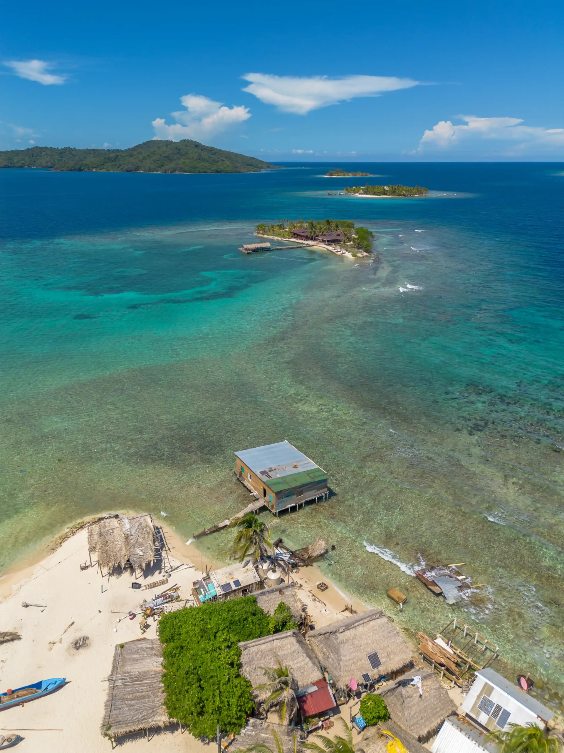 Cayos Cochinos - Image 2